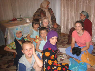 Annie Gagliardi with Tsez-speaking children
