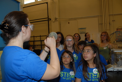 STEM Girls Smell Agrobacterium at the CREATE-IGERT Lab